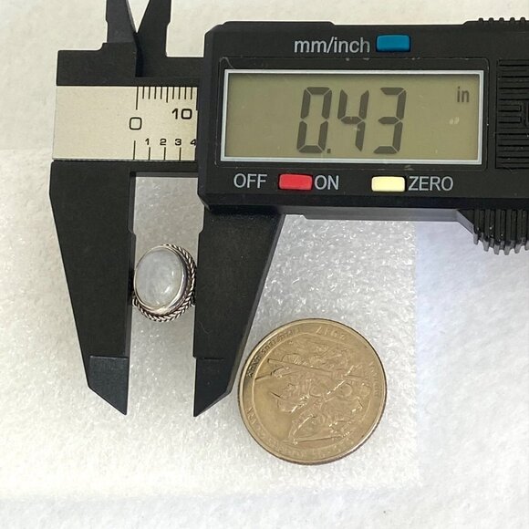 Sterling Silver 925 Oval Bezel Set Moonstone Twisted Split Shank Ring Sz 4.5 - Picture 14 of 16